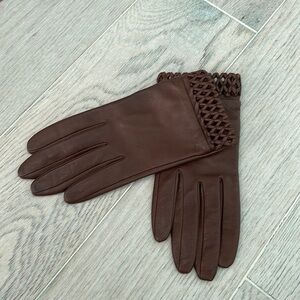New brown leather gloves